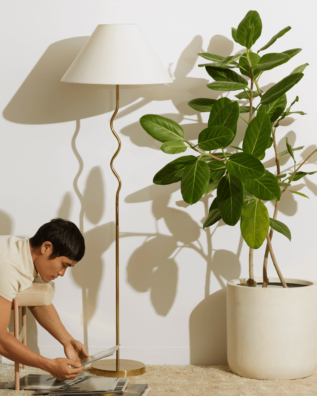 The Wavy Floor Lamp
