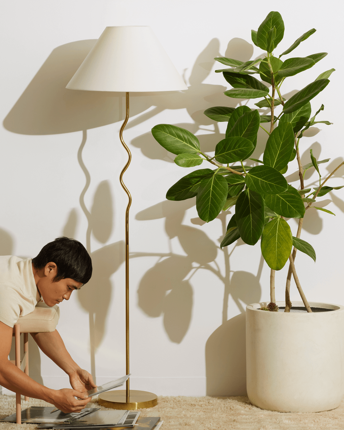 The Wavy Floor Lamp