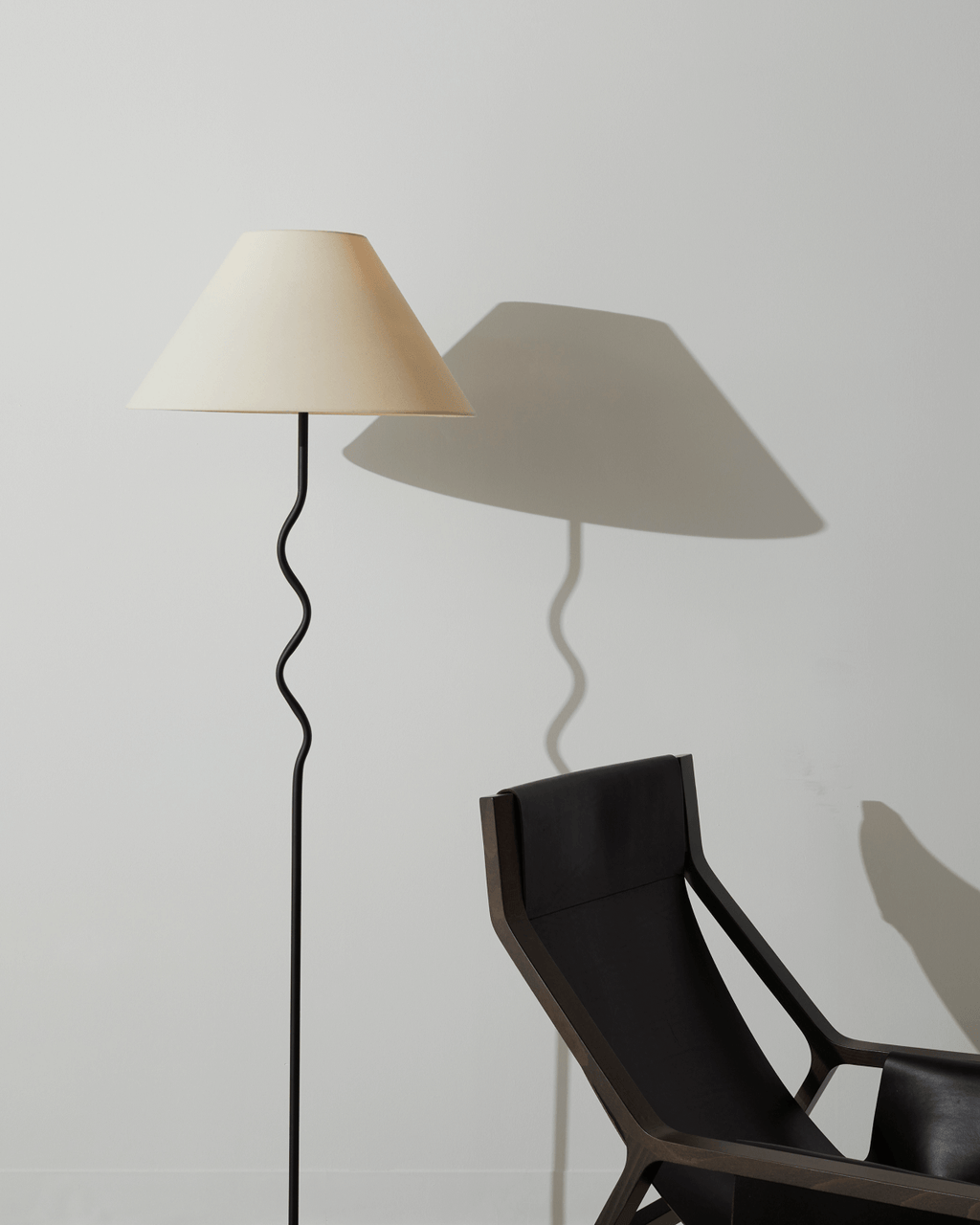 The Wavy Floor Lamp