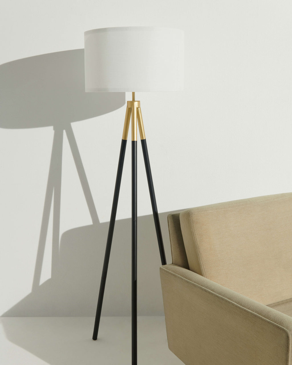 The Levi Floor Lamp-Smart Home Compatible
