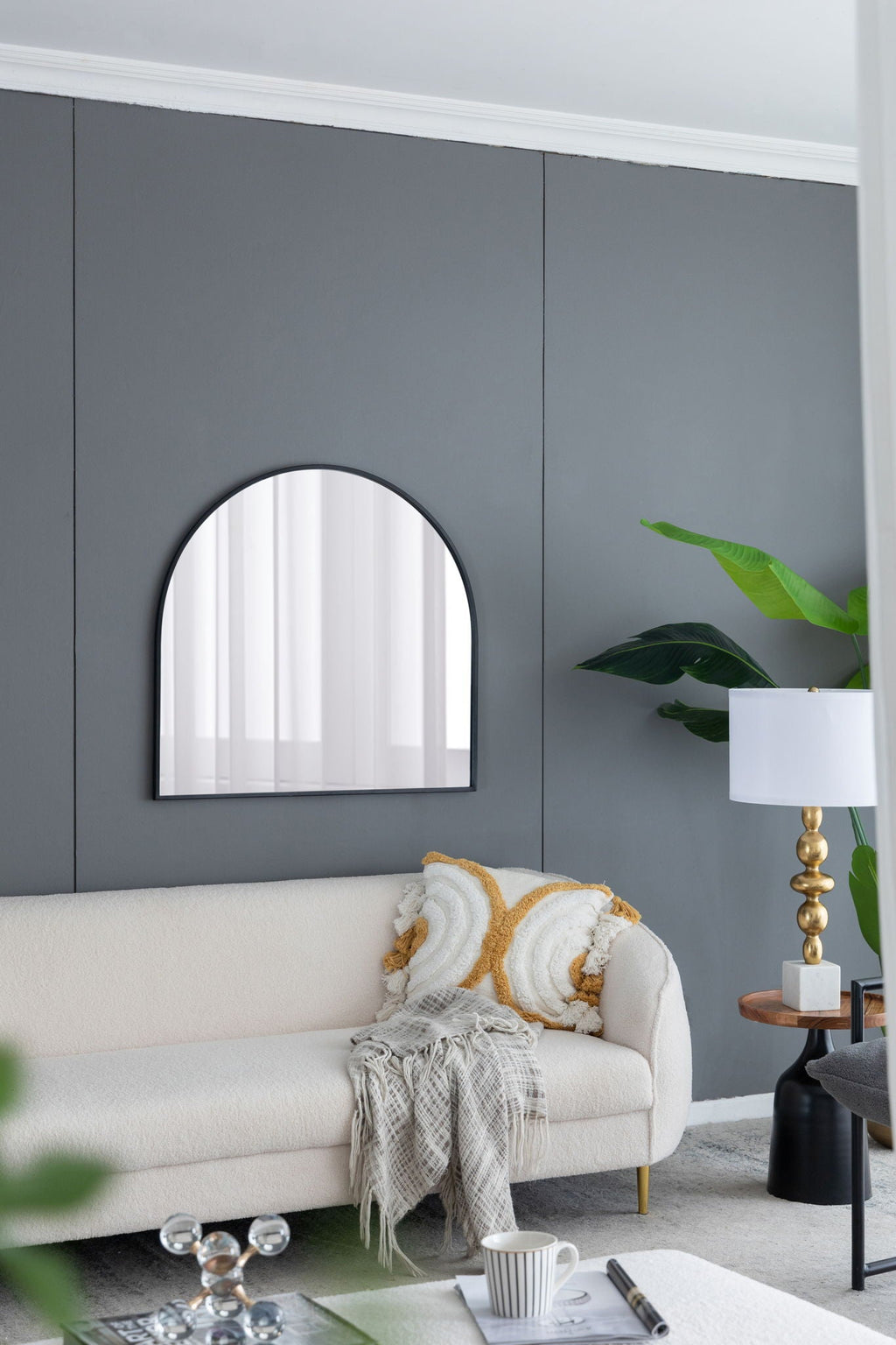 Elegant Arched Mirror With Metal Frame – Wall Mirror for Living Room, Bedroom, or Entryway