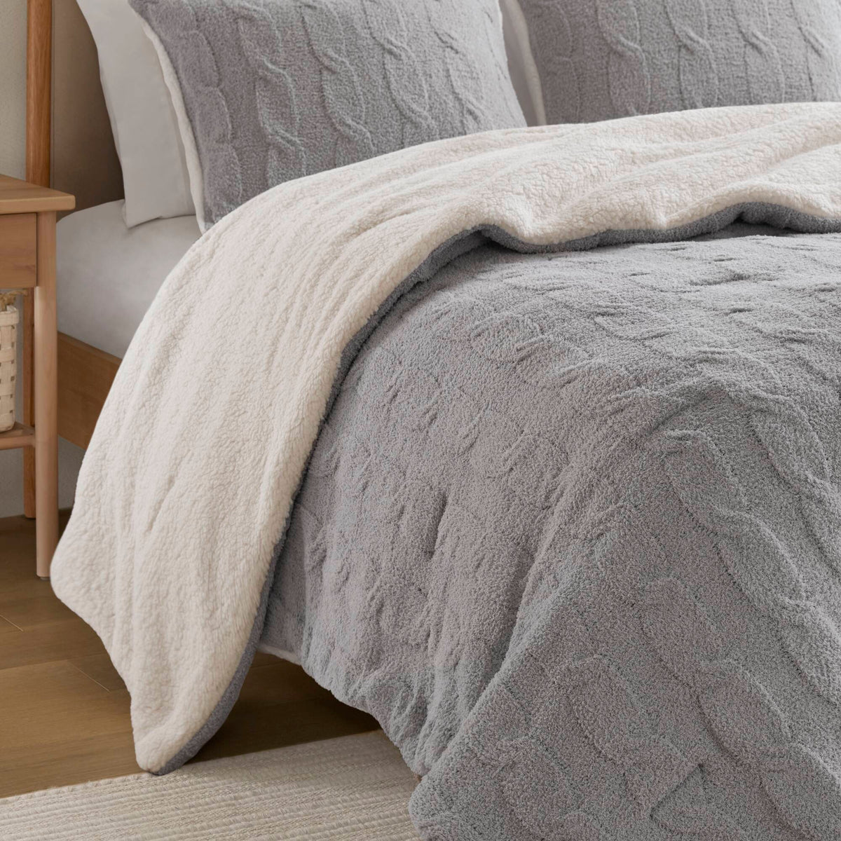 Gray 3 Piece Full/Queen Cable Knit Chenille Comforter Set