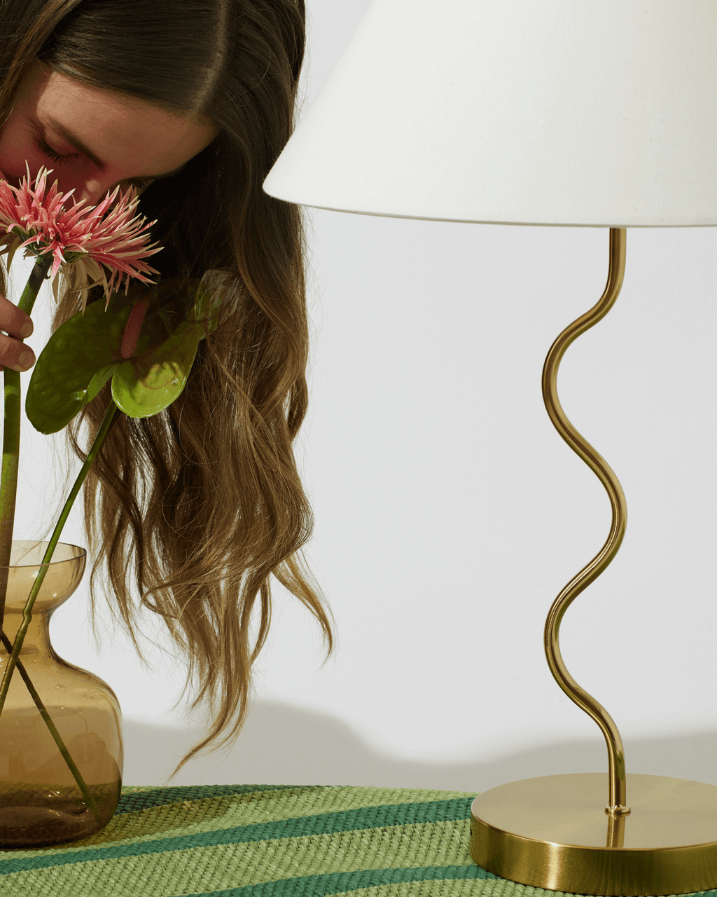 The Wavy Table Lamp