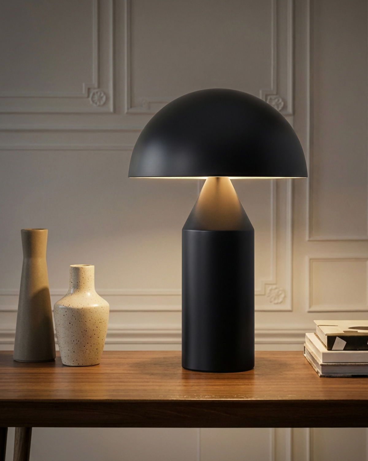 The Venus Table Lamp