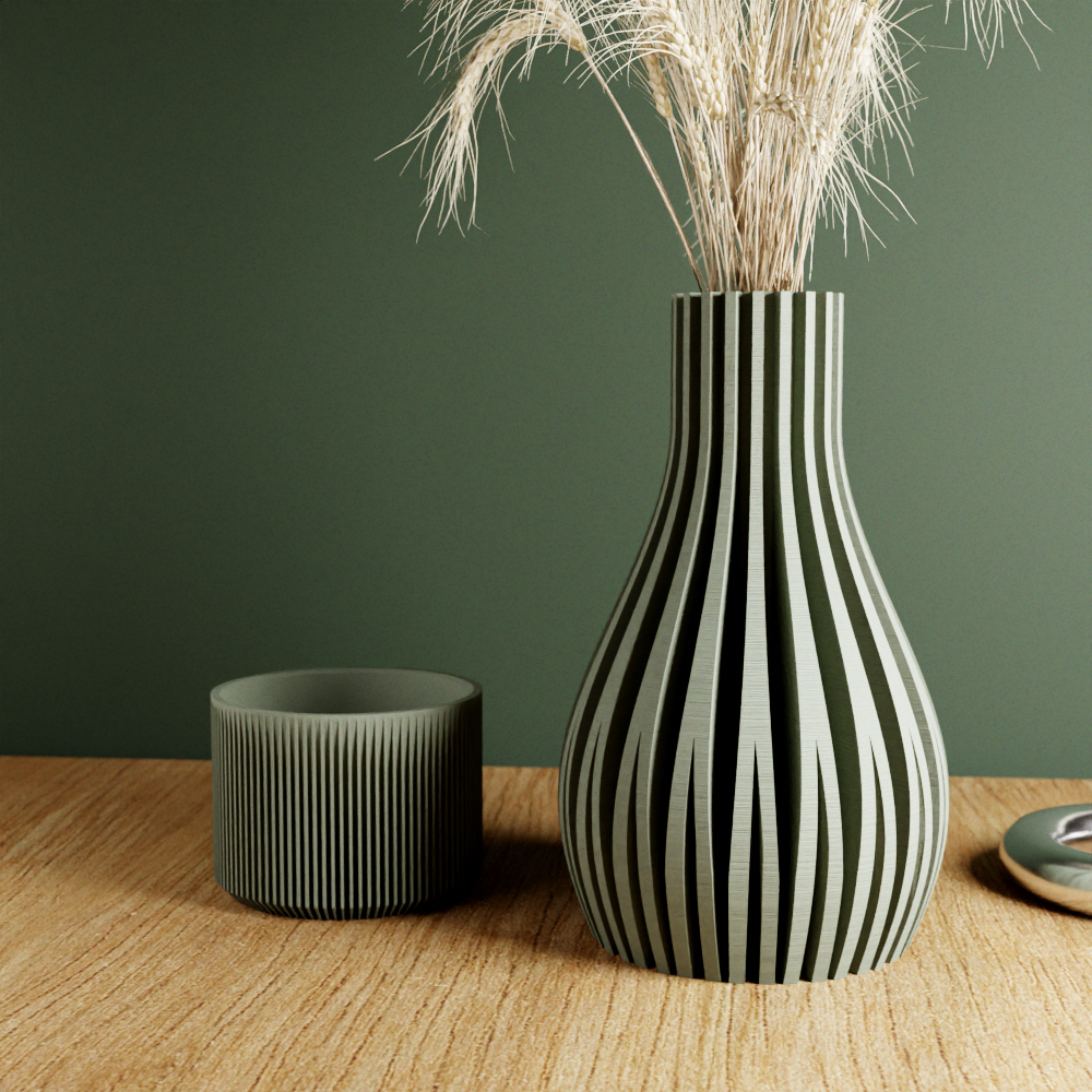 The Willow Vase-Made with Plant-Based Materials