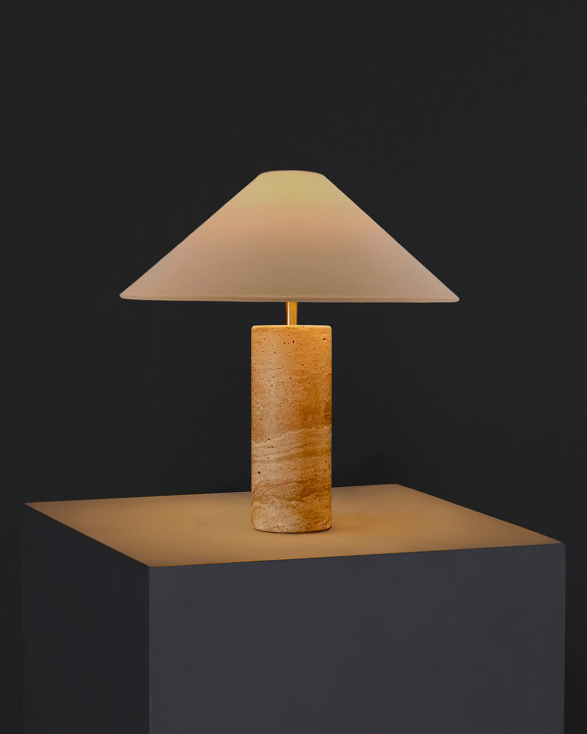 The Runo Table Lamp