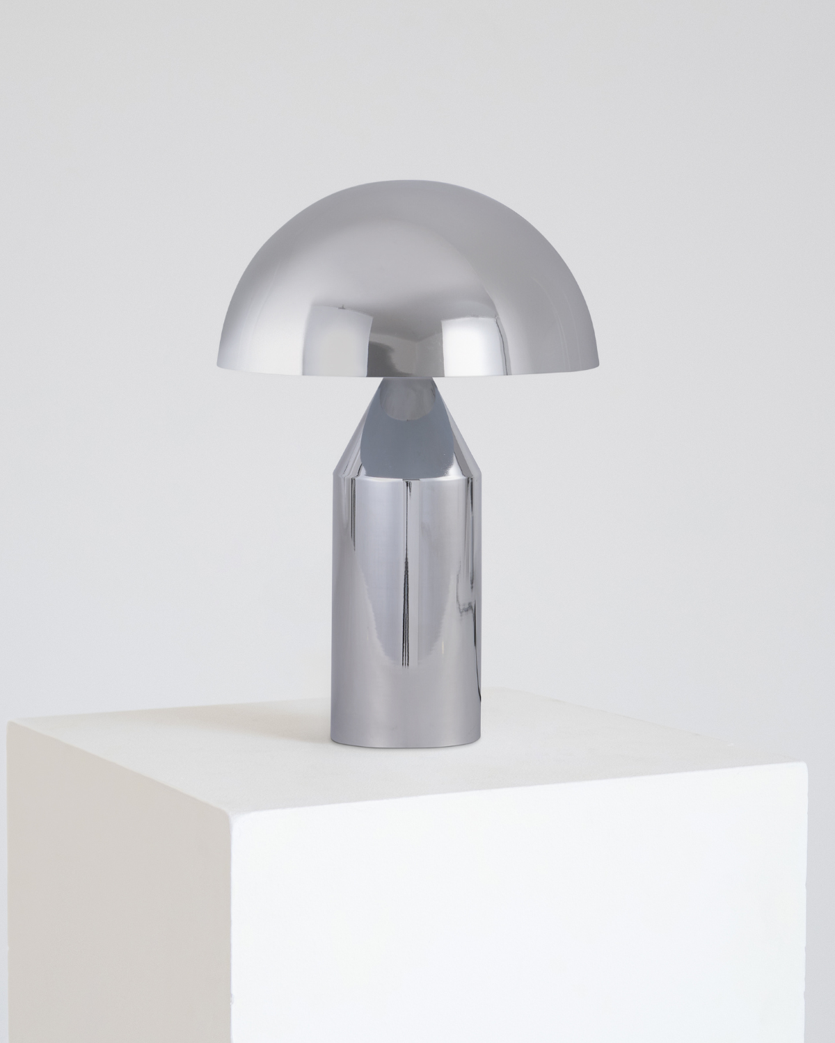The Venus Table Lamp