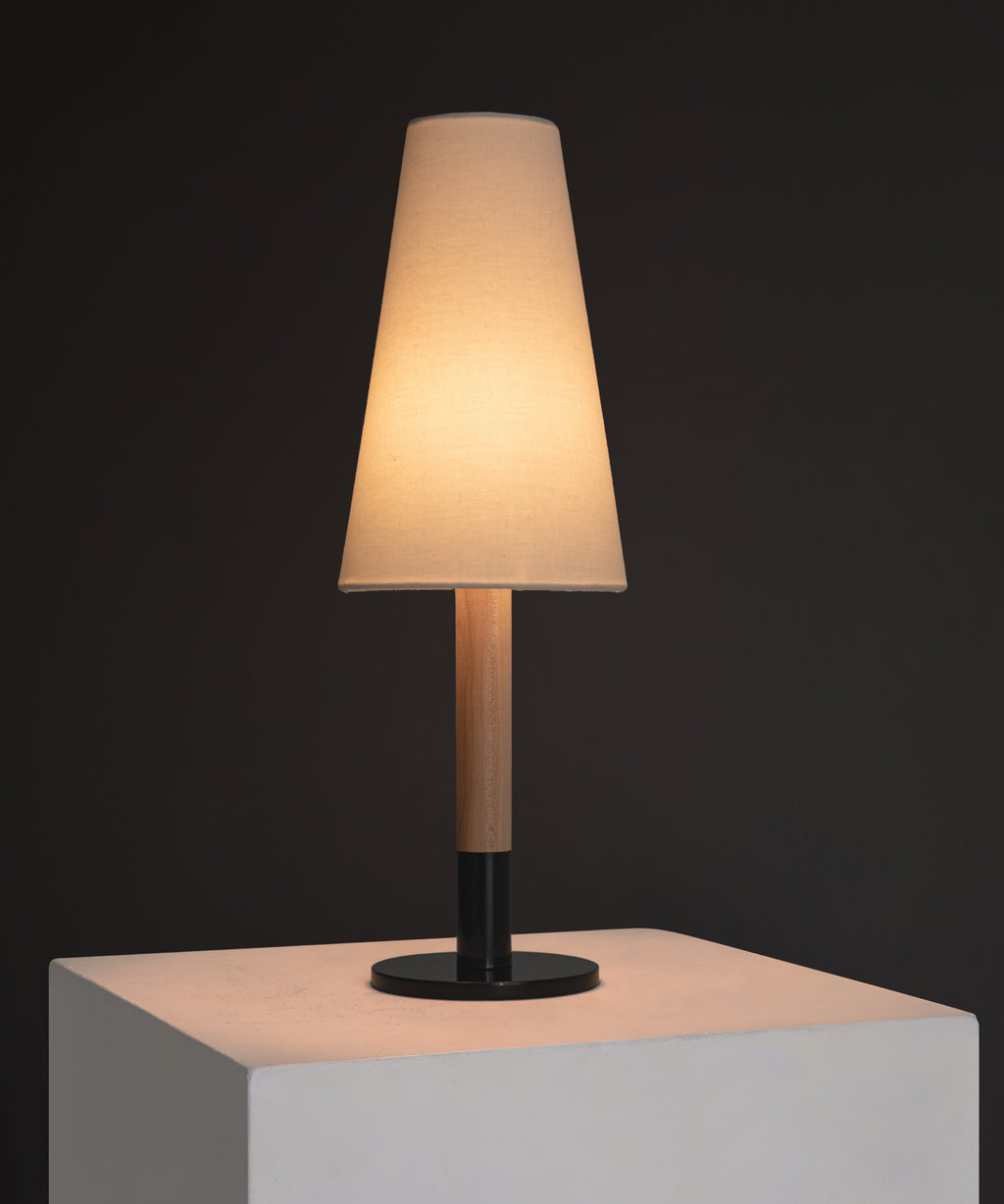 The Arthur Table Lamp