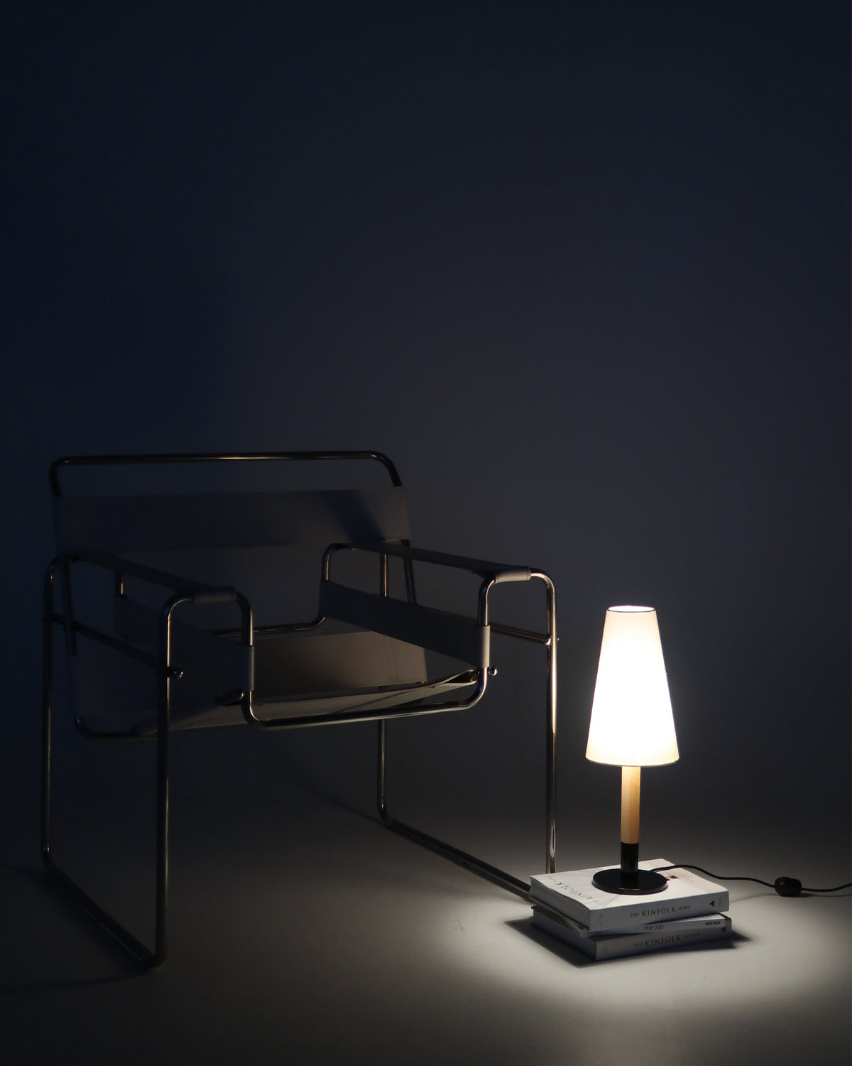 The Arthur Table Lamp