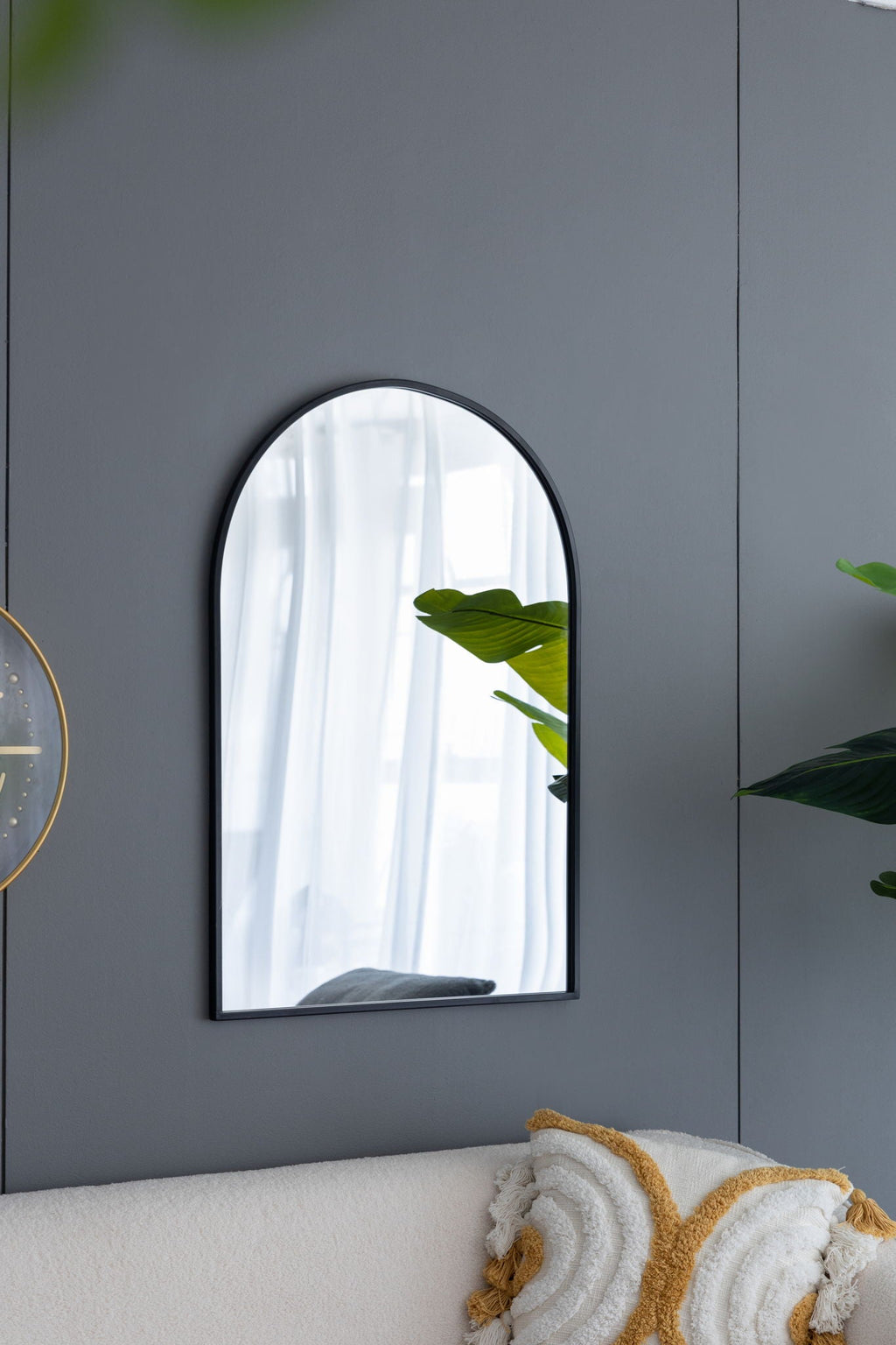 Elegant Arched Mirror With Metal Frame – Wall Mirror for Living Room, Bedroom, or Entryway