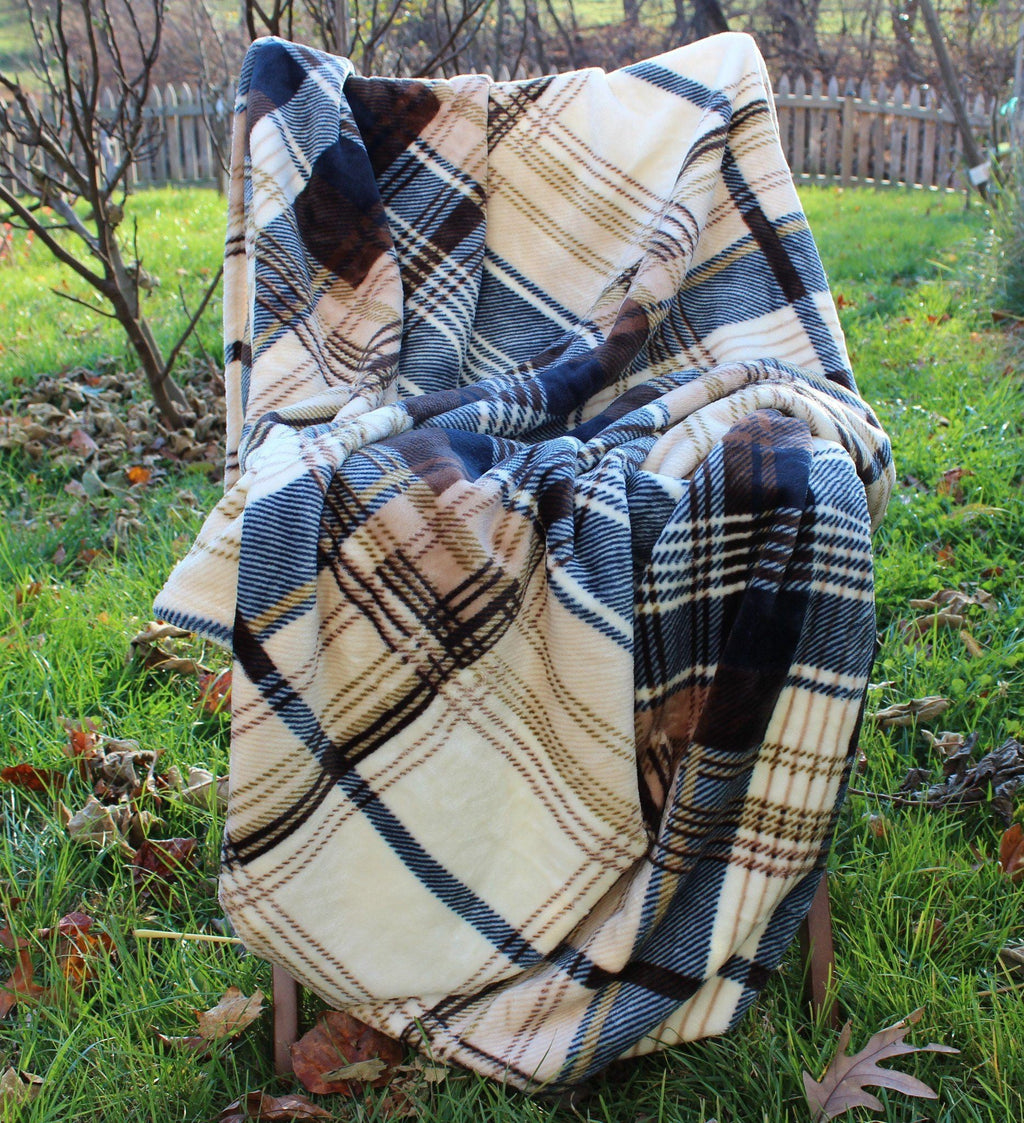 Tache Winter Cabin Flannel Throw Blanket