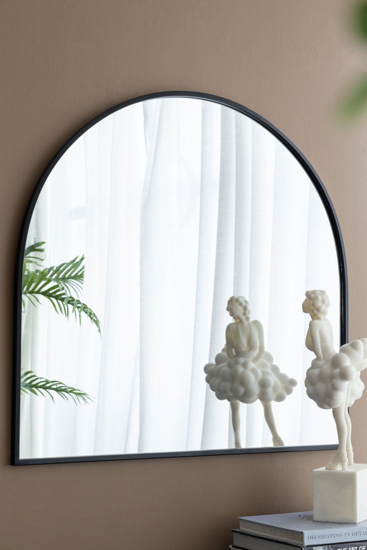 Elegant Arched Mirror With Metal Frame – Wall Mirror for Living Room, Bedroom, or Entryway