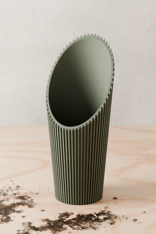 The Cylindrical Soil Scoop-Made with Plant-Based Materials