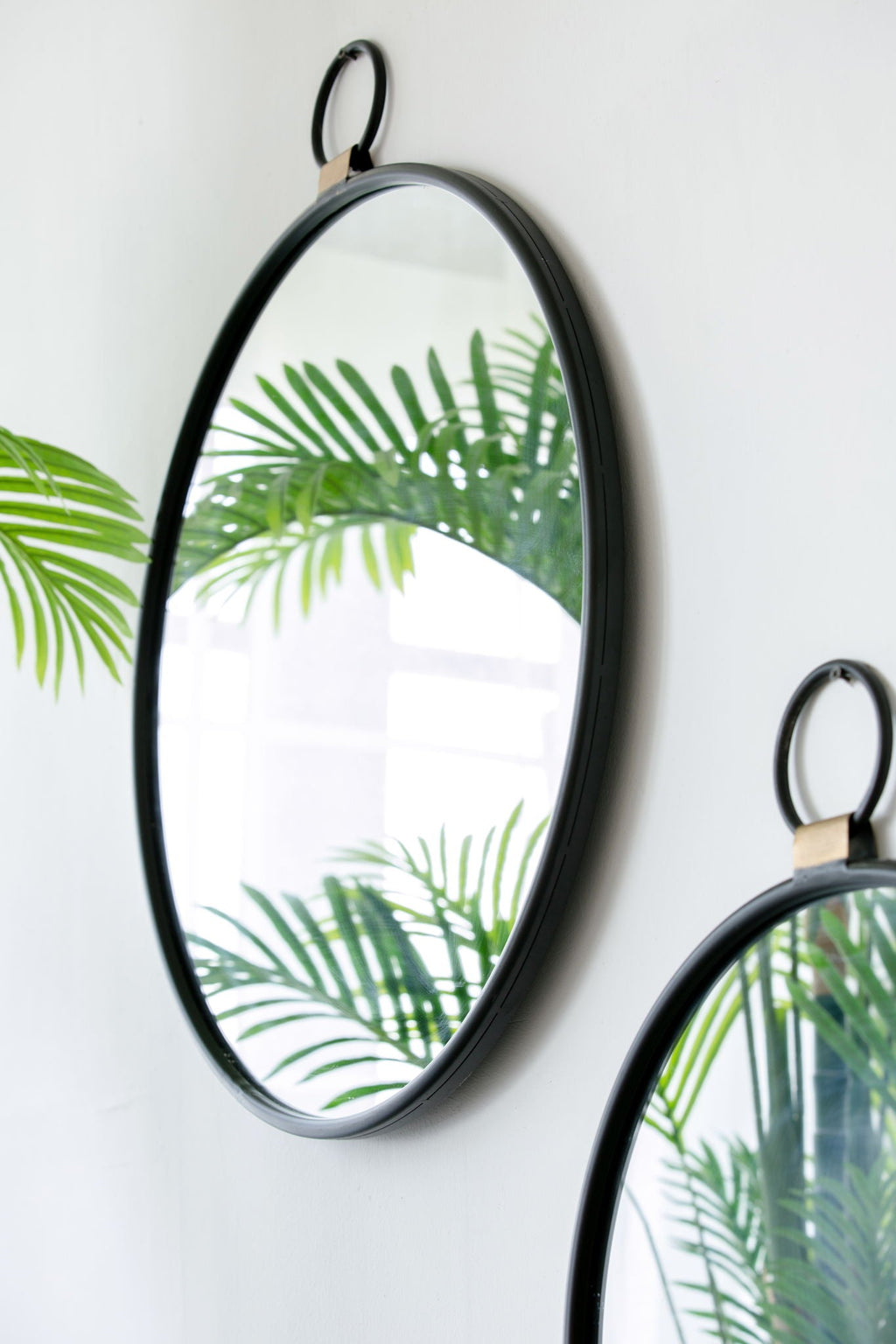 Contemporary Minimalist Accent Mirror in Black